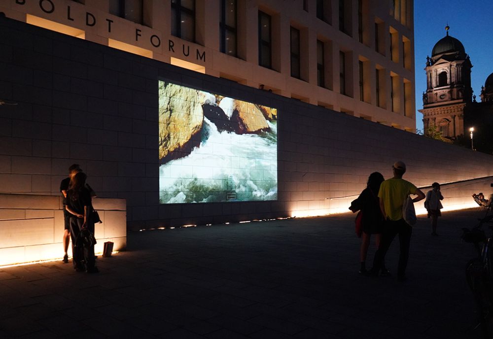 Relacionar ambos ríos corresponde a una “metáfora de la coexistencia vital a través del agua, relevando su importancia en el contexto de la crisis ambiental que afecta al planeta", señaló Sofía Dumay.
